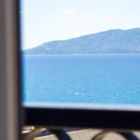 Luxury Sea View * Sarandë